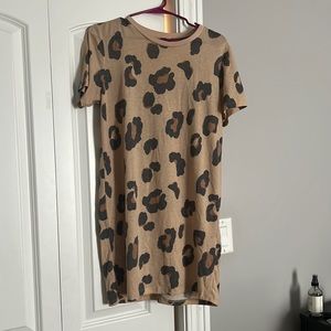 Leopard tshirt dress